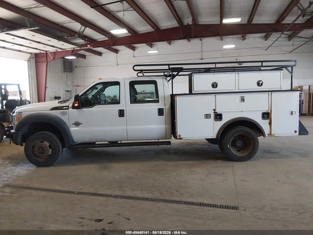 45445141 :رقم المزاد ، 1FD0W5HTXFEA71840 vin ، 2015 Ford F-550 Chassis Lariat/xl/xlt مزاد بيع