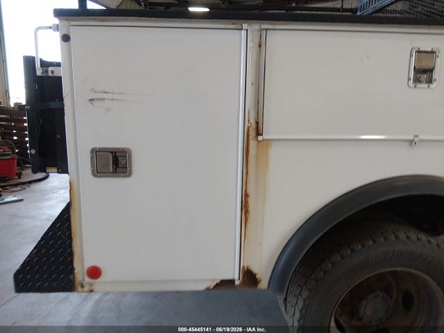 45445141 :رقم المزاد ، 1FD0W5HTXFEA71840 vin ، 2015 Ford F-550 Chassis Lariat/xl/xlt مزاد بيع