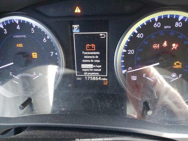 45445345 :رقم المزاد ، 5TDZARFH4JS035998 vin ، 2018 Toyota Highlander Le مزاد بيع