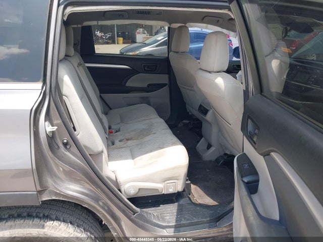 45445345 :رقم المزاد ، 5TDZARFH4JS035998 vin ، 2018 Toyota Highlander Le مزاد بيع