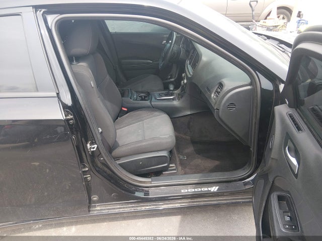 45445382 :رقم المزاد ، 2C3CDXHG4HH667046 vin ، 2017 Dodge Charger Sxt Rwd مزاد بيع