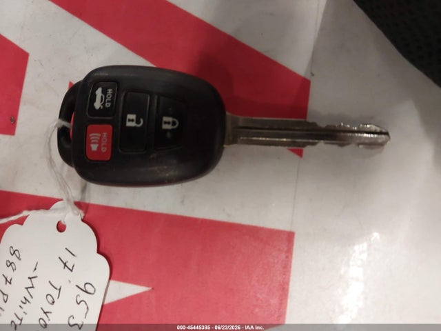 2T1BURHE6HC888207 Toyota COROLLA LE