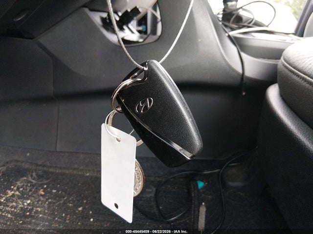 2018 Hyundai Santa Fe Sport 2.4l მანქანა იყიდება აუქციონზე, vin: 5NMZUDLB4JH056489, აუქციონის ნომერი: 45445409