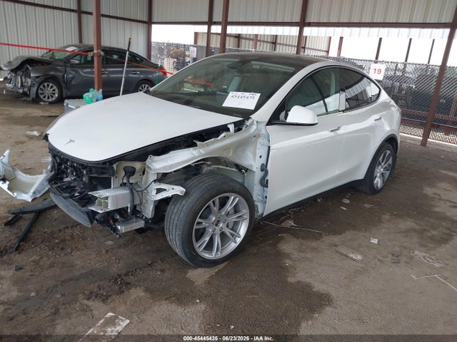 Продаж на аукціоні авто 2024 Tesla Model Y Long Range Dual Motor All-wheel Drive, vin: 7SAYGDEE7RA289869, номер лоту: 45445435