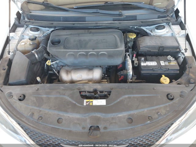 Chrysler 200 C 2015 1C3CCCCBXFN544993 Image 10