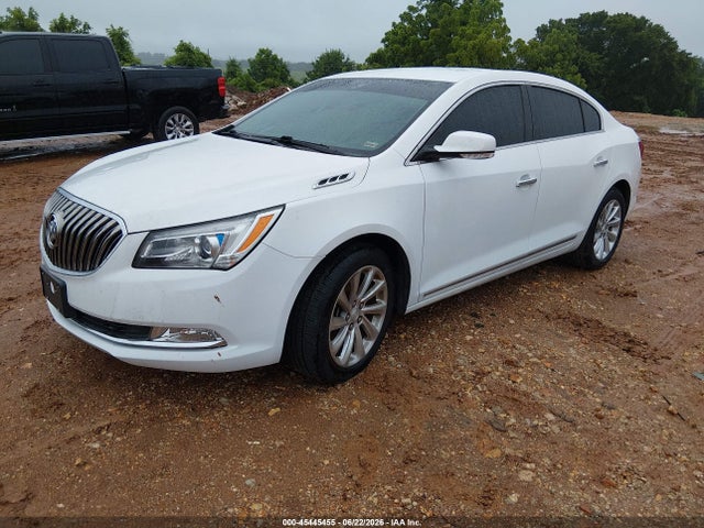 Buick Lacrosse Leather Group 2014 1G4GB5G35EF102125 Image 2