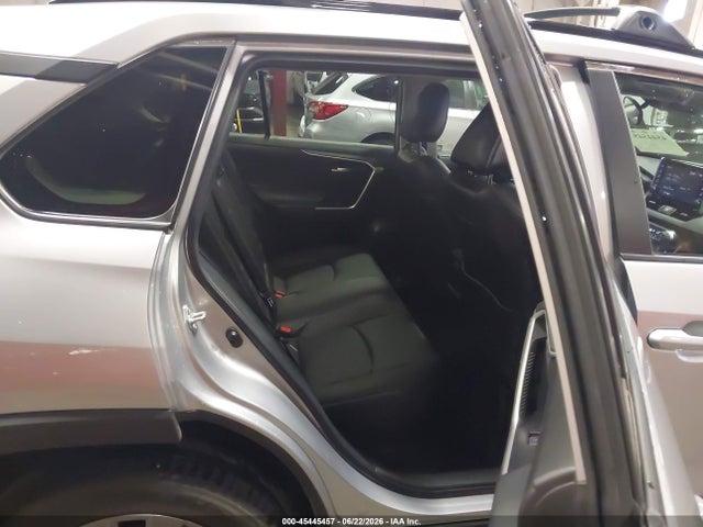 2T3A1RFV1NC300899 Toyota Rav4 Xle Premium