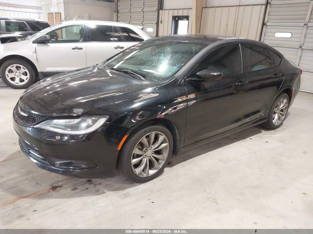 45445519 :رقم المزاد ، 1C3CCCBB0FN542526 vin ، 2015 Chrysler 200 S مزاد بيع