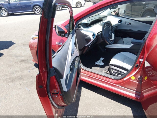 JTDKARFP7H3038821 Toyota Prius Prime Premium