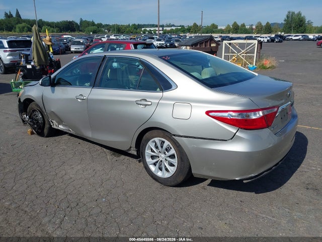 Toyota CAMRY LE 2015 4T4BF1FK3FR474288 Image 3