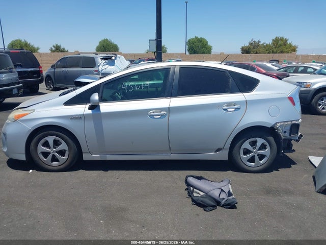 Toyota Prius Two 2014 JTDKN3DU7E0394404 Image 15