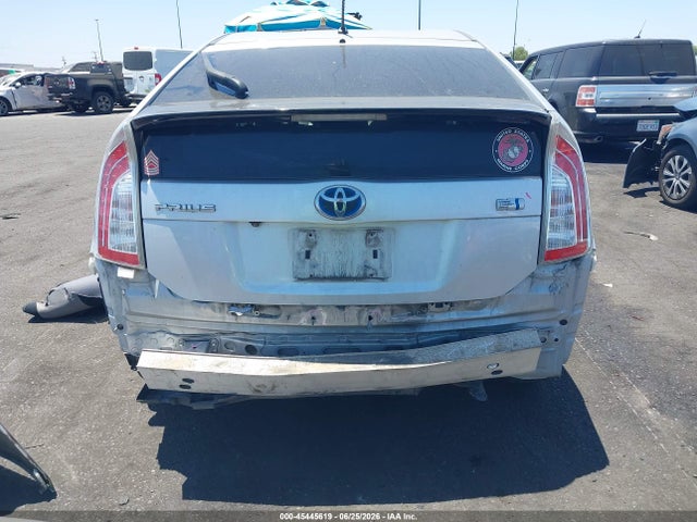 Toyota Prius Two 2014 JTDKN3DU7E0394404 Image 17