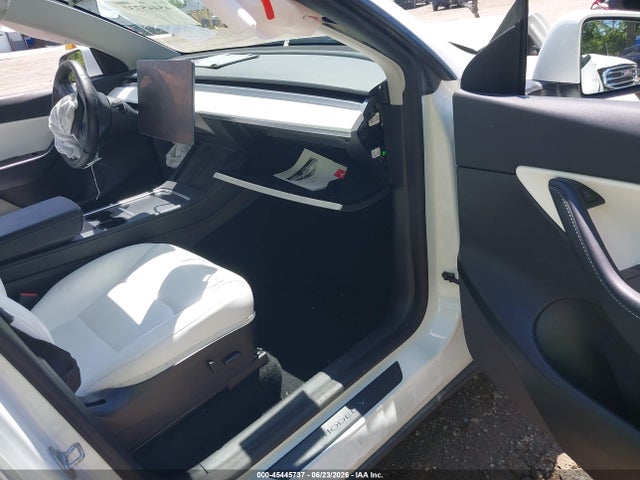45445737 :رقم المزاد ، 7SAYGAEE9NF427892 vin ، 2022 Tesla Model Y Long Range Dual Motor All-wheel Drive مزاد بيع