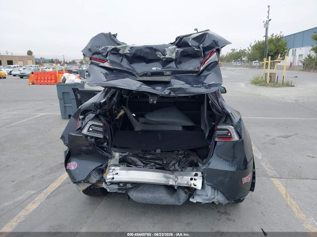 Продажа на аукционе авто 2024 Tesla Model Y Long Range Dual Motor All-wheel Drive, vin: 7SAYGDEE2RF159825, номер лота: 45445765