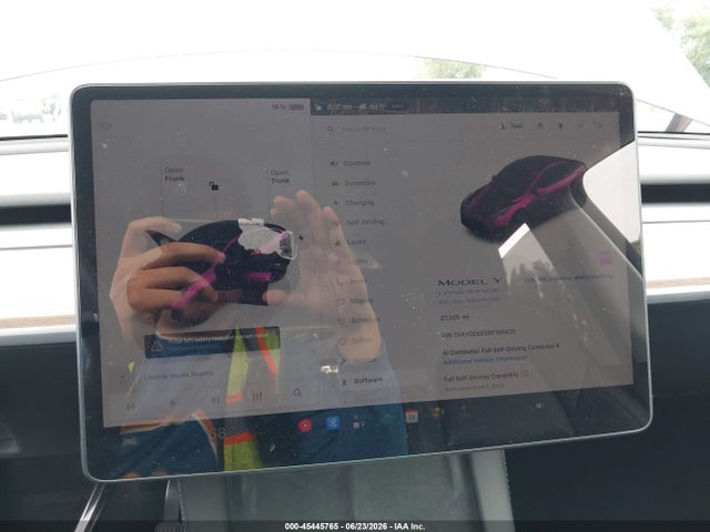 Продажа на аукционе авто 2024 Tesla Model Y Long Range Dual Motor All-wheel Drive, vin: 7SAYGDEE2RF159825, номер лота: 45445765