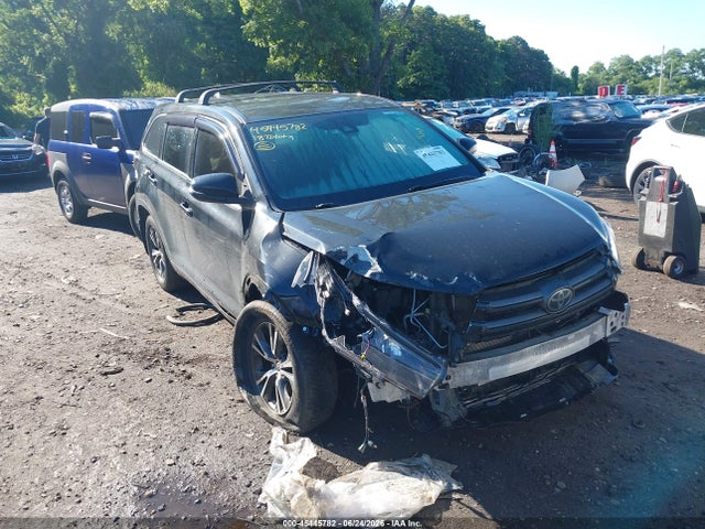 Продаж на аукціоні авто 2018 Toyota Highlander Le, vin: 5TDBZRFH4JS851426, номер лоту: 45445782