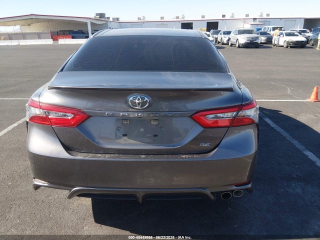 4T1B11HK5JU501084 Toyota CAMRY SE
