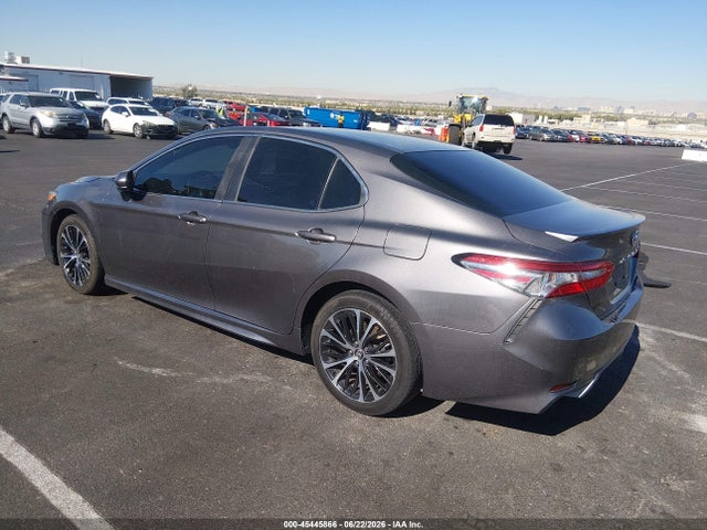 4T1B11HK5JU501084 Toyota CAMRY SE