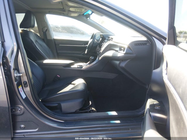 4T1B11HK5JU501084 Toyota CAMRY SE