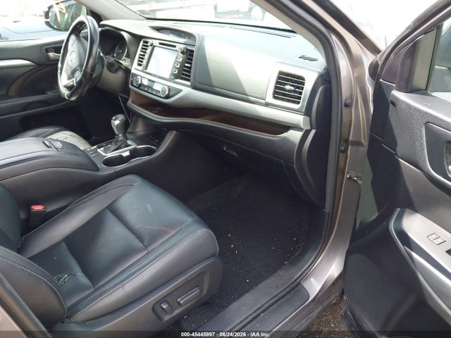 Toyota Highlander Xle 2018 5TDJZRFH9JS818725 Image 5