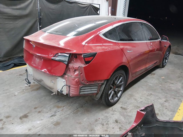 45446105 :رقم المزاد ، 5YJ3E1EA8JF034115 vin ، 2018 Tesla Model 3 Long Range/mid Range مزاد بيع