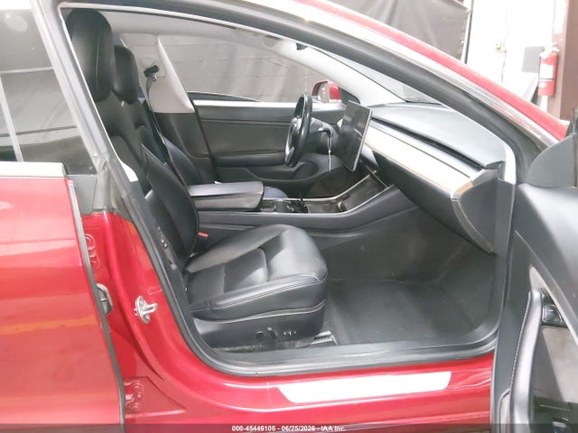 45446105 :رقم المزاد ، 5YJ3E1EA8JF034115 vin ، 2018 Tesla Model 3 Long Range/mid Range مزاد بيع