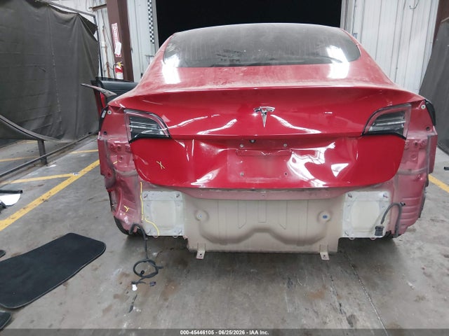 45446105 :رقم المزاد ، 5YJ3E1EA8JF034115 vin ، 2018 Tesla Model 3 Long Range/mid Range مزاد بيع