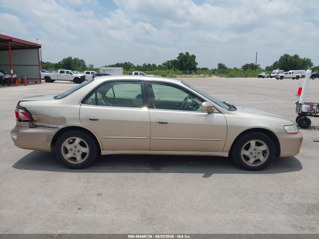 45446126 :رقم المزاد ، JHMCG6671YC015034 vin ، 2000 Honda Accord 2.3 Ex مزاد بيع
