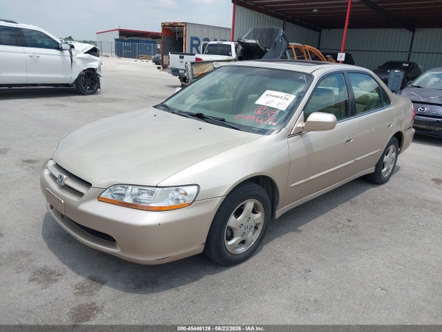 45446126 :رقم المزاد ، JHMCG6671YC015034 vin ، 2000 Honda Accord 2.3 Ex مزاد بيع