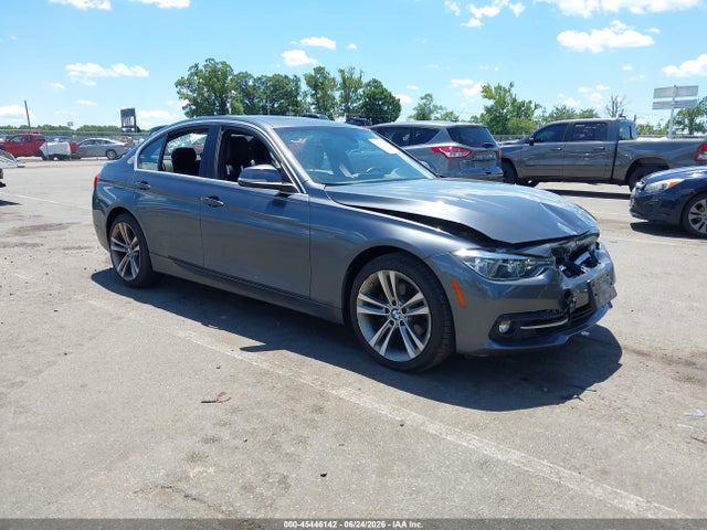 45446142 :رقم المزاد ، WBA8D9C56JA615423 vin ، 2018 Bmw 330i Xdrive مزاد بيع