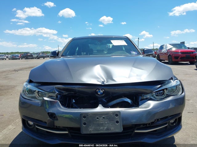 45446142 :رقم المزاد ، WBA8D9C56JA615423 vin ، 2018 Bmw 330i Xdrive مزاد بيع