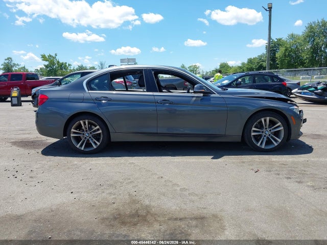 45446142 :رقم المزاد ، WBA8D9C56JA615423 vin ، 2018 Bmw 330i Xdrive مزاد بيع