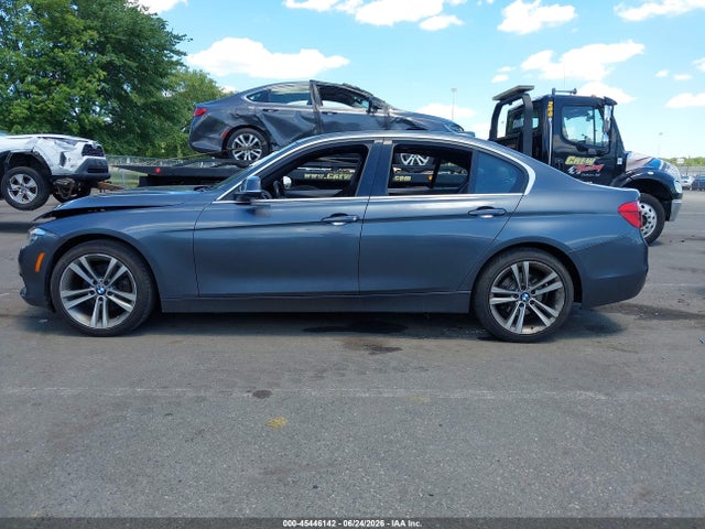 45446142 :رقم المزاد ، WBA8D9C56JA615423 vin ، 2018 Bmw 330i Xdrive مزاد بيع