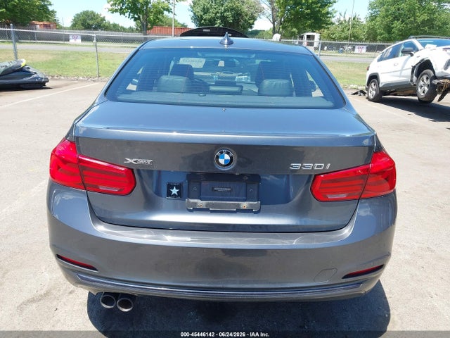 45446142 :رقم المزاد ، WBA8D9C56JA615423 vin ، 2018 Bmw 330i Xdrive مزاد بيع