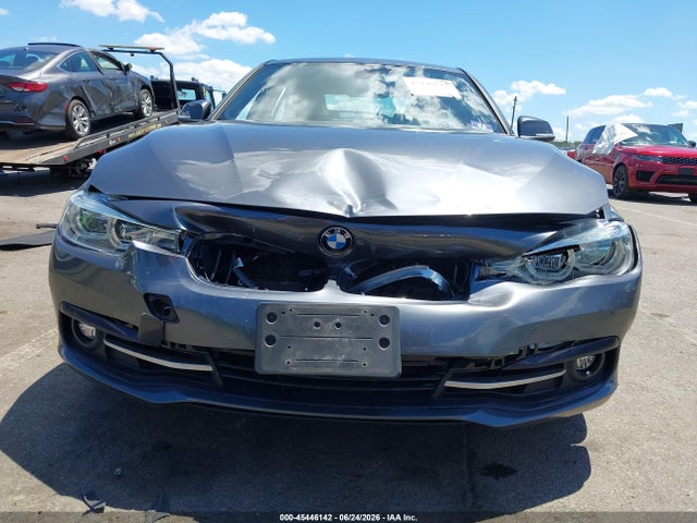 45446142 :رقم المزاد ، WBA8D9C56JA615423 vin ، 2018 Bmw 330i Xdrive مزاد بيع