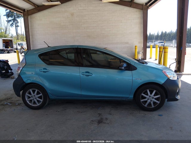 Toyota Prius C Four 2014 JTDKDTB32E1066993 Image 13