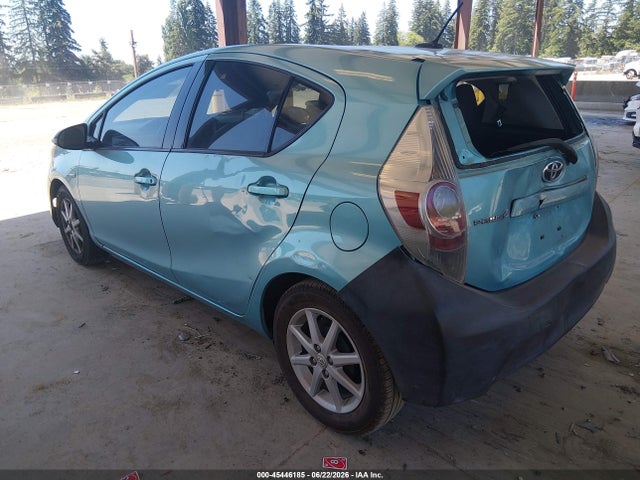 Toyota Prius C Four 2014 JTDKDTB32E1066993 Image 3