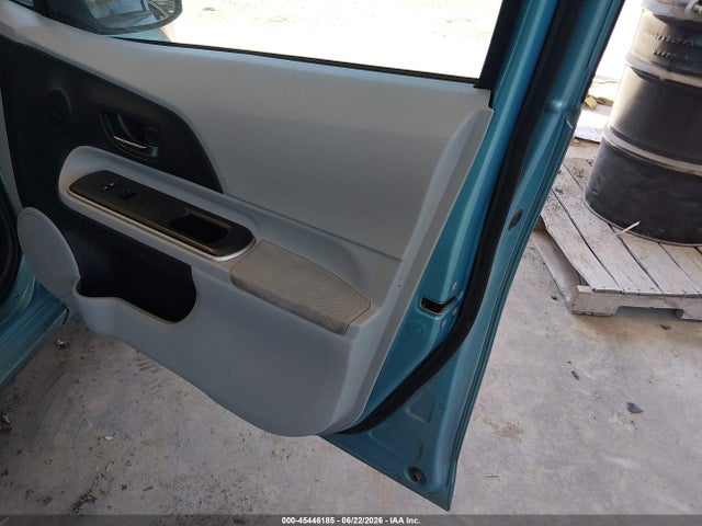 Toyota Prius C Four 2014 JTDKDTB32E1066993 Image 5