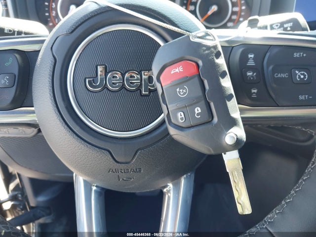 1C4PJXEN3SW656721 Jeep Wrangler 4-door Sahara 4x4