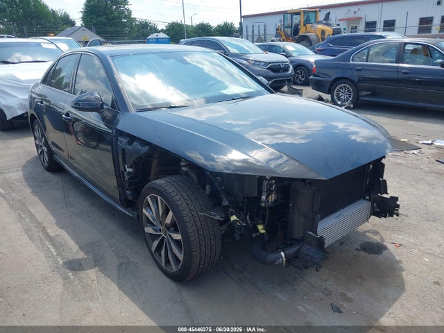 2024 Audi A4 Premium Plus 40 Tfsi Quattro S Tronic მანქანა იყიდება აუქციონზე, vin: WAUBBAF48RN007620, აუქციონის ნომერი: 45446375