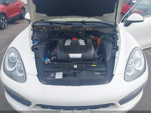 45446391 :رقم المزاد ، WP1AE2A27BLA91592 vin ، 2011 Porsche Cayenne Hybrid S مزاد بيع