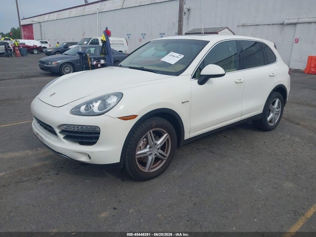 45446391 :رقم المزاد ، WP1AE2A27BLA91592 vin ، 2011 Porsche Cayenne Hybrid S مزاد بيع