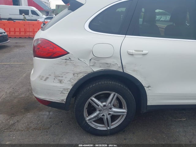 45446391 :رقم المزاد ، WP1AE2A27BLA91592 vin ، 2011 Porsche Cayenne Hybrid S مزاد بيع