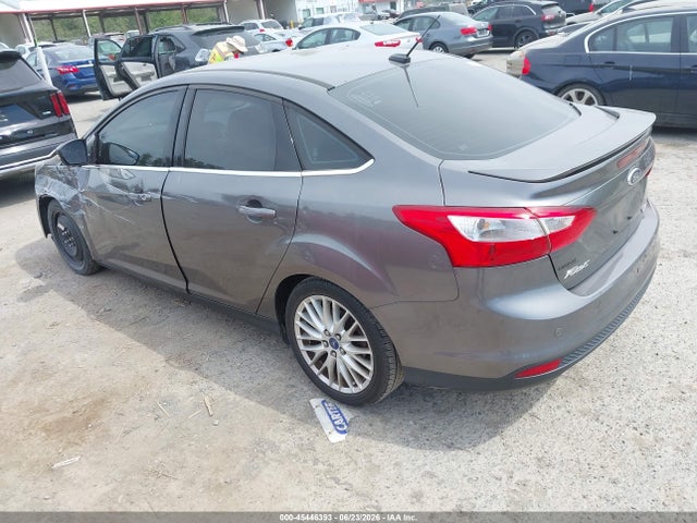 Ford Focus Titanium 2014 1FADP3J28EL117593 Image 3