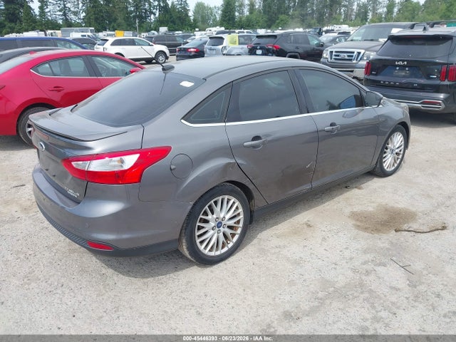 Ford Focus Titanium 2014 1FADP3J28EL117593 Image 4