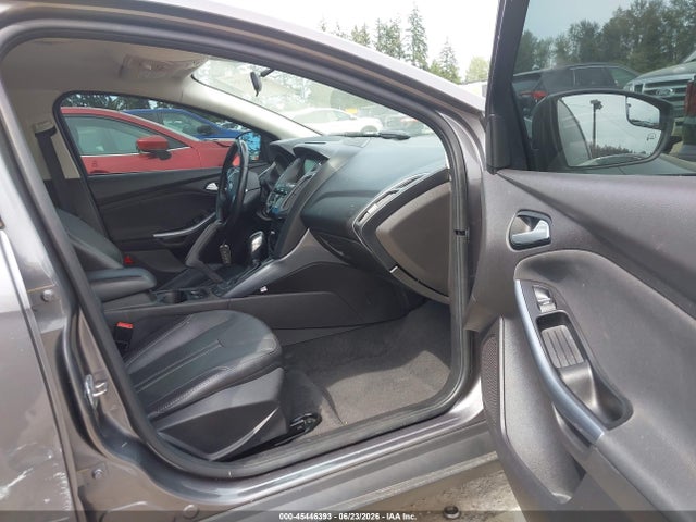 Ford Focus Titanium 2014 1FADP3J28EL117593 Image 5