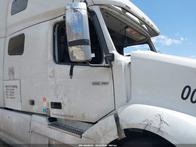 Продаж на аукціоні авто 2018 Volvo Vnl, vin: 4V4NC9EH4JN897591, номер лоту: 45446443
