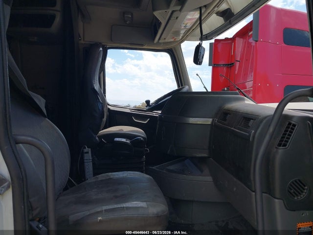 Продаж на аукціоні авто 2018 Volvo Vnl, vin: 4V4NC9EH4JN897591, номер лоту: 45446443