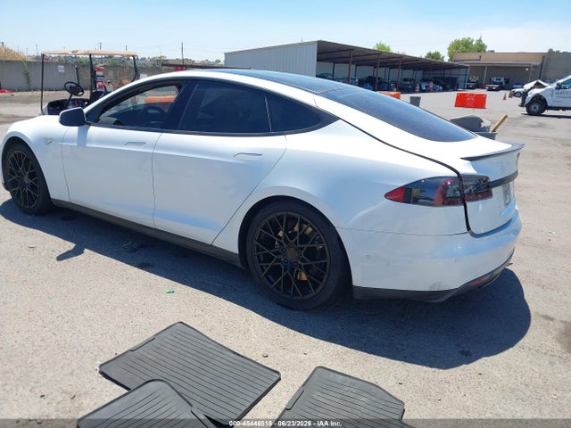 Tesla Model S 70d/85d/p85d 2015 5YJSA1H2XFF085196 Image 3