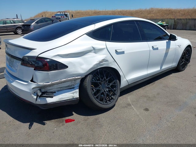 Tesla Model S 70d/85d/p85d 2015 5YJSA1H2XFF085196 Image 4